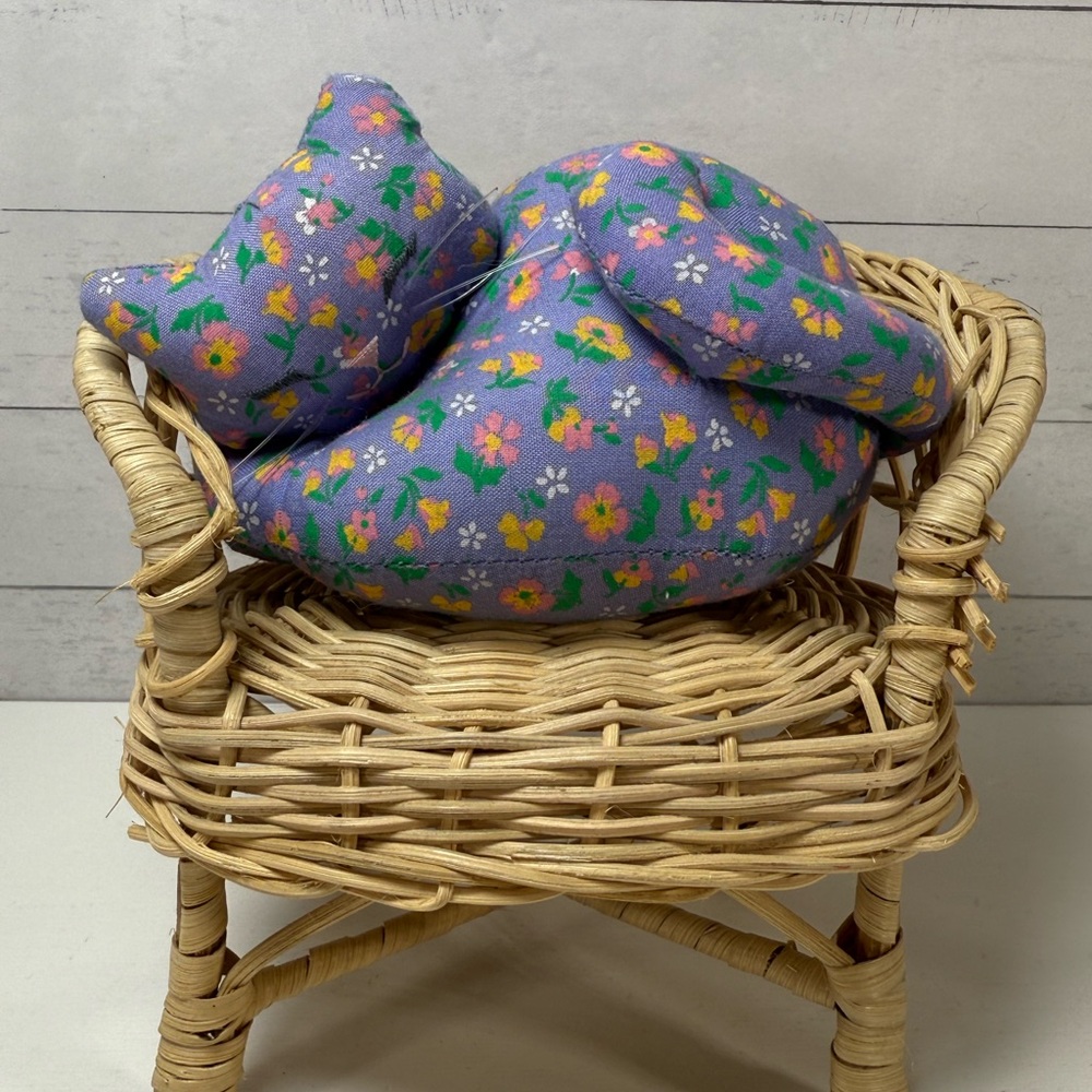 VTG Purple Floral Fabric Curled Up Kitty Sleeping in Chair